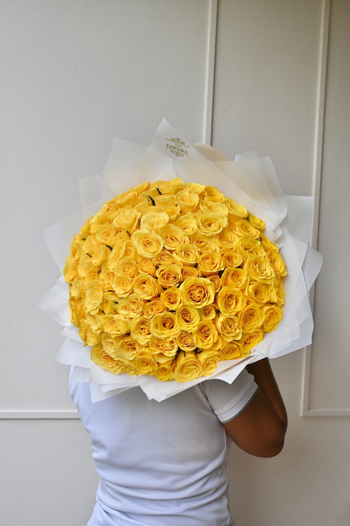 100 roses golden bouquet